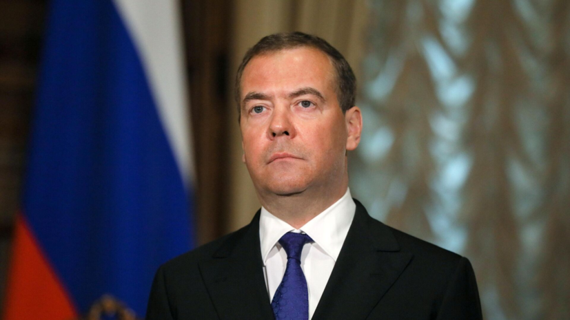 Медведев: надо уничтожить киевский нацистский режим