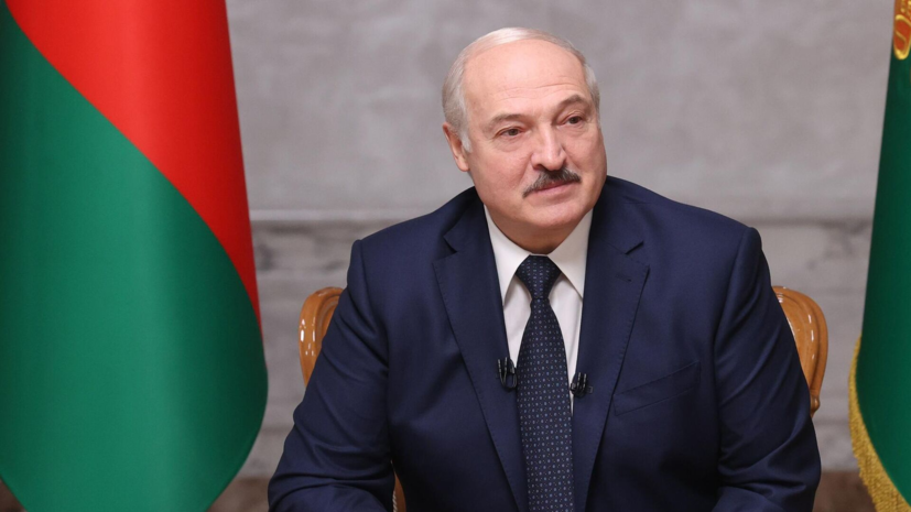 Лукашенко: молодёжь на Украине размахивает знамёнами нацистов с согласия Запада