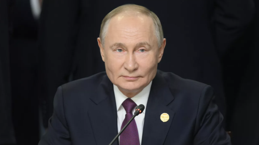 Песков: россиянам повезло, что Путин является президентом страны
