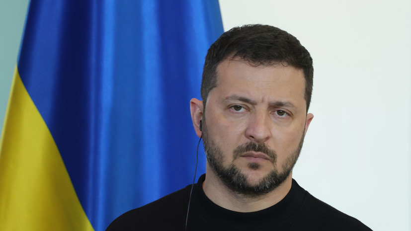 Журналист Боуз раскритиковал Зеленского за угрозы в адрес парада в Москве