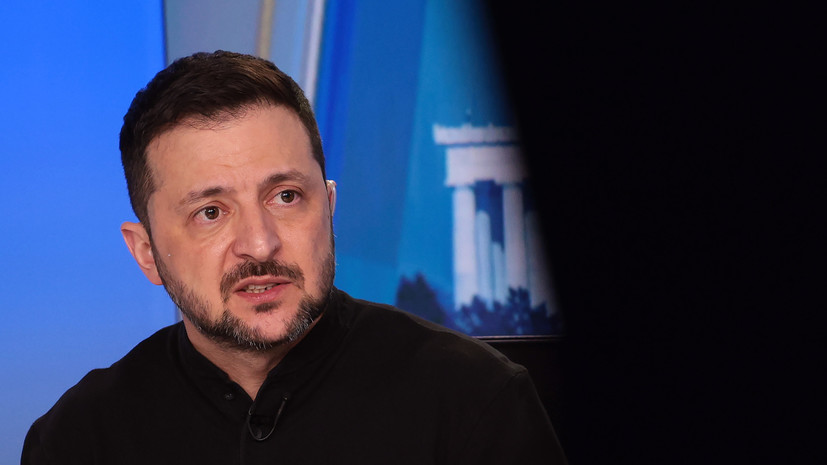 Сенатор Джабаров — о словах Зеленского про парад Победы: у власти сумасшедший