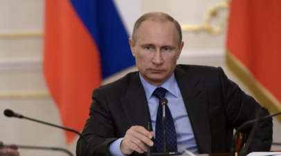 Песков анонсировал совещание Путина с кабмином 14 апреля