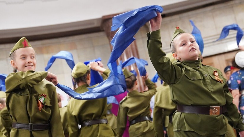 Учащиеся московских школ подготовили более 30 спектаклей к 80-летию Победы