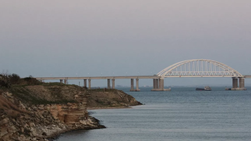 Минтранс: очередь на подъезде к Крымскому мосту начинает снижаться