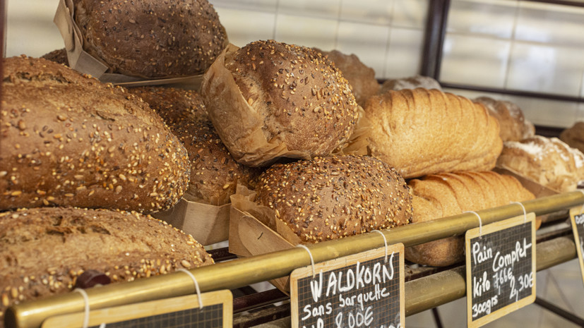 BFMTV: во Франции из-за запрета на работу 1 мая закрылись пекарни