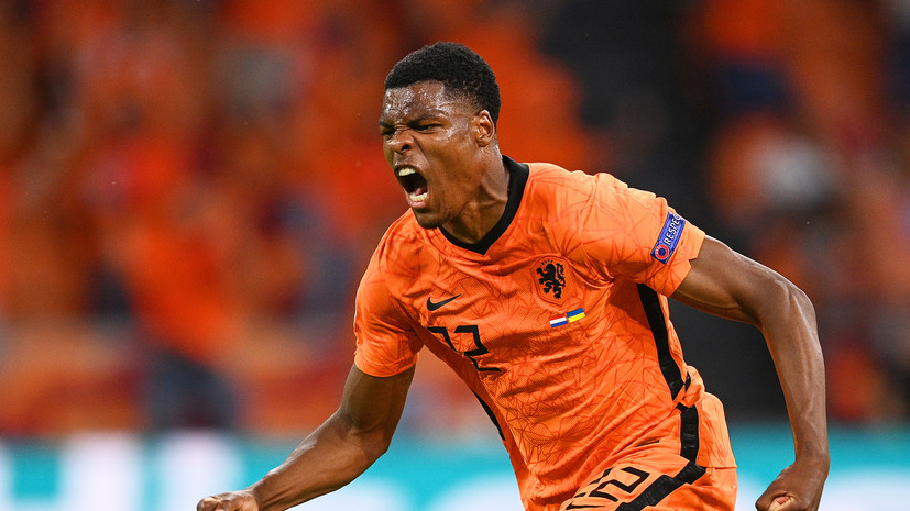 Дюмфрис признан лучшим игроком недели в Лиге чемпионов