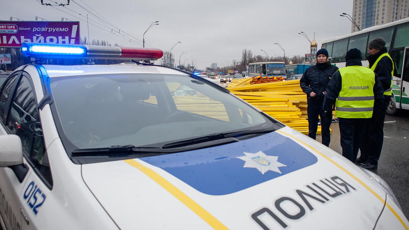 В Одессе мужчина с ножом напал на полицию, ему прострелили ноги