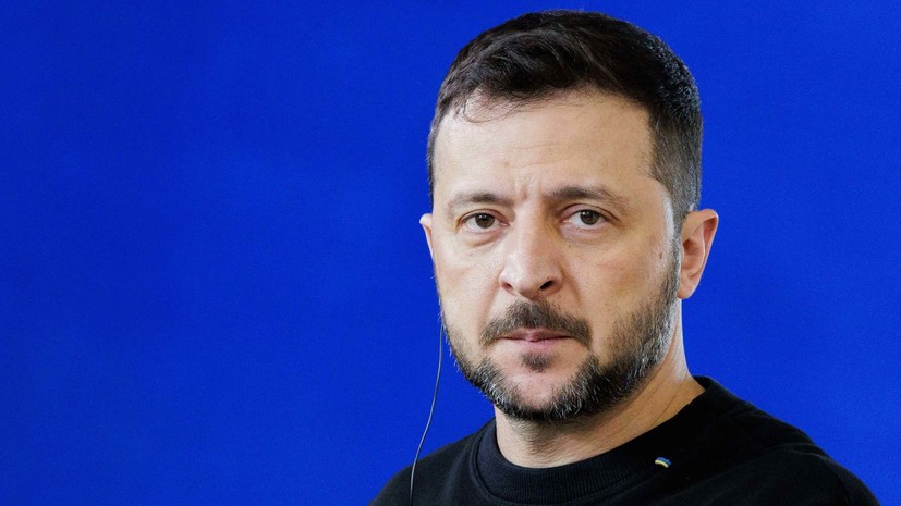 Зеленский заявил, что поручил максимально ускорить создание баллистических ракет