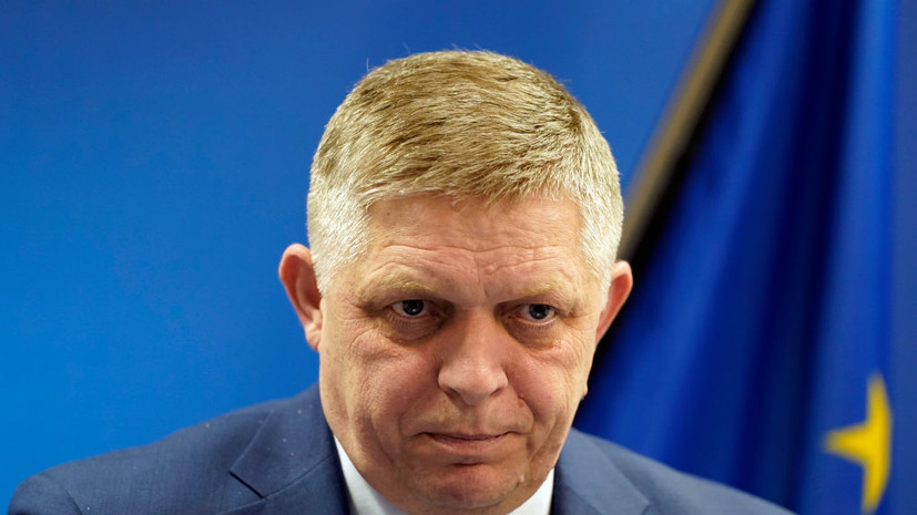 Фицо возьмёт двух студентов на празднование Дня Победы в Москве