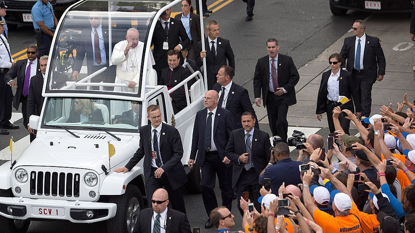 NYT: папамобиль Франциска станет передвижным медкомплексом в Газе