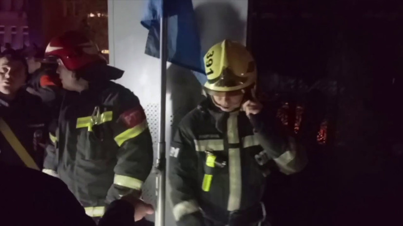 Сотрудники МЧС полностью ликвидировали пожар в жилом доме на юго-западе Москвы