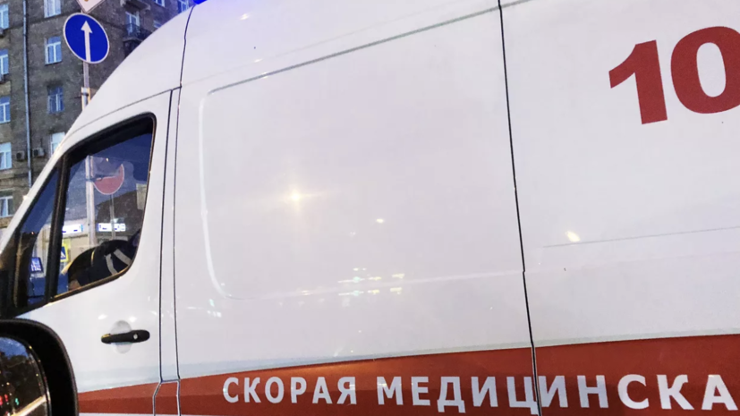 В Тюмени скончалась девушка после падения с 20-го этажа на машину