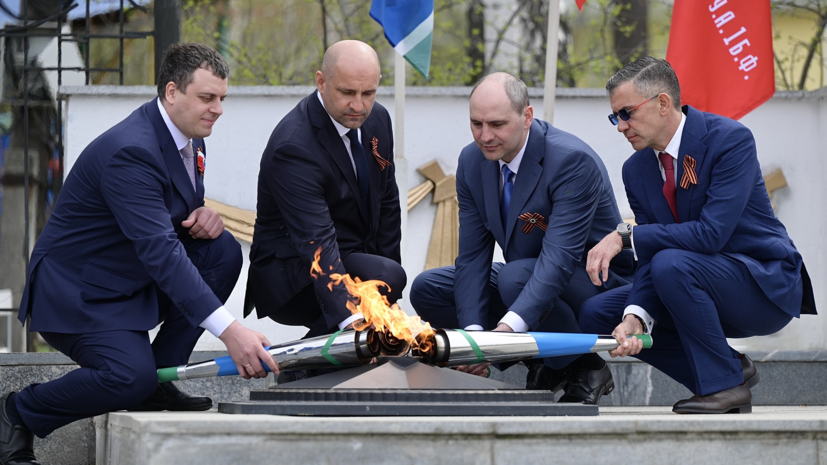 У мемориала в Среднеуральске зажгли огонь Победы
