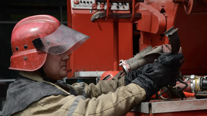 Пожар на складе обогатительной фабрики в якутском Нерюнгри локализовали