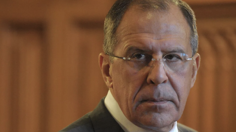 Лавров назвал позором закрытие воздушного пространства над Европой перед 9 Мая