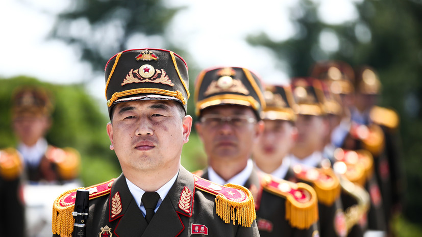 Военных из КНДР расположили в первом ряду на параде Победы в Москве