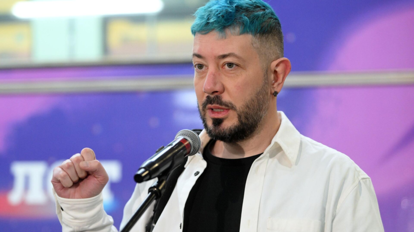 Дизайнер Артемий Лебедев заявил, что отравился беляшом