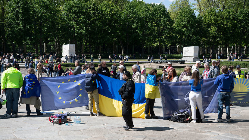 В Берлине 9 мая прошла проукраинская акция с нацистскими лозунгами
