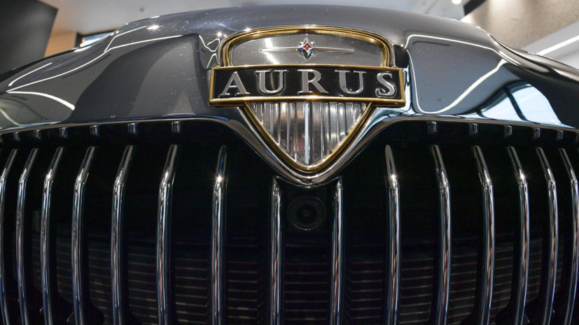 Журналист Павел Зарубин показал самую большую в истории парковку Aurus