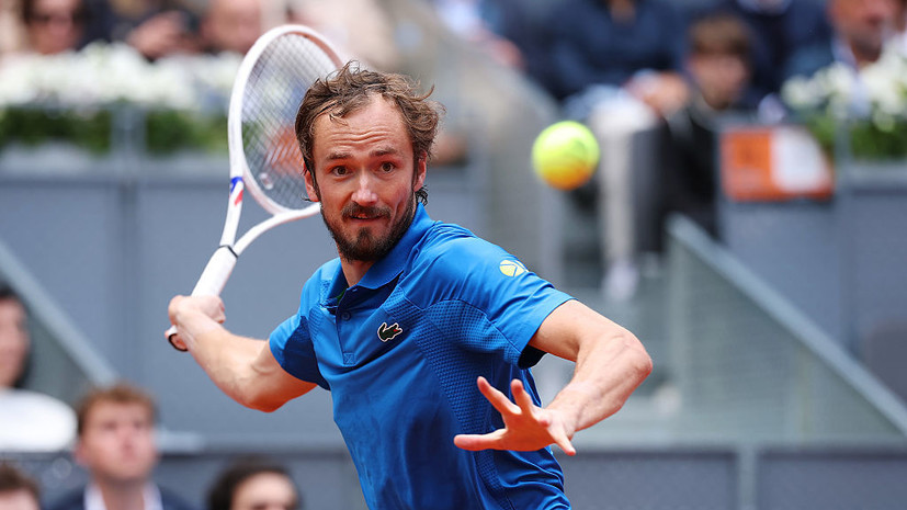 Медведев победил Норри и вышел в третий круг «тысячника» в Риме