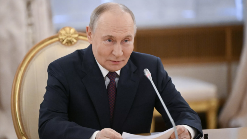 Путин: Россия благодарна Словакии за отношение к памятникам советским воинам
