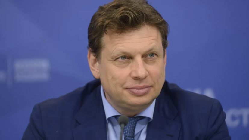 Гуляев рассказал, что российские конькобежцы ждут обратной связи по спискам от ISU