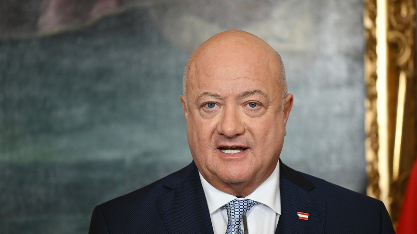 Канцлер Австрии Штокер: вопрос о вступлении страны в НАТО не рассматривается