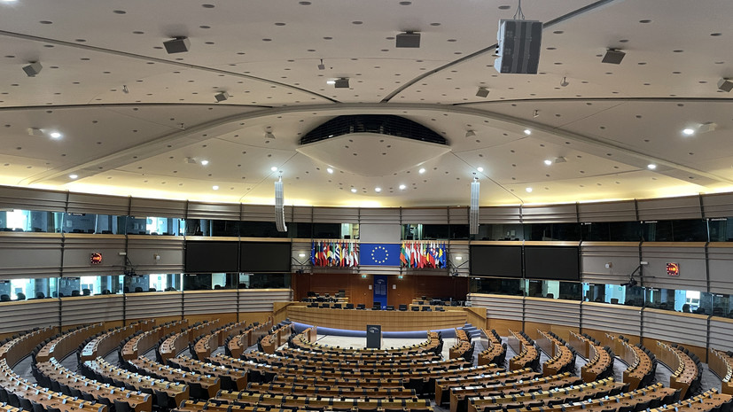 Европарламент начал расследование из-за поездки депутатов в Москву