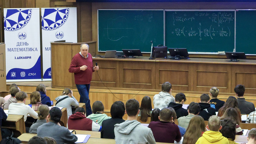 Специалист Васильев рассказал, когда стоит поступать в вуз после колледжа