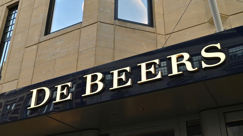 Bloomberg: De Beers втайне продаёт алмазы со скидкой ради снижения запасов