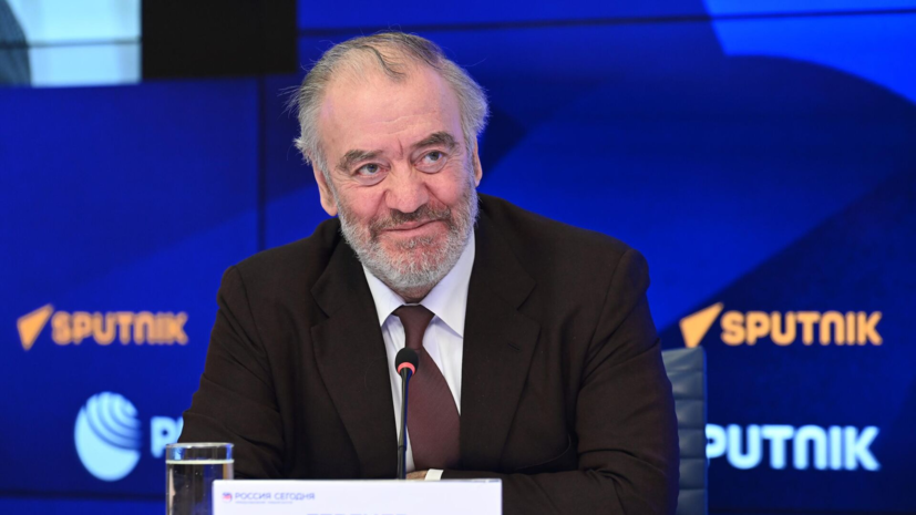 Гергиев: в мировой политике не должно быть разделения на своих и чужих