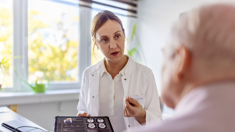 Невролог Невзорова: возрастные изменения могут снижать критичность мышления