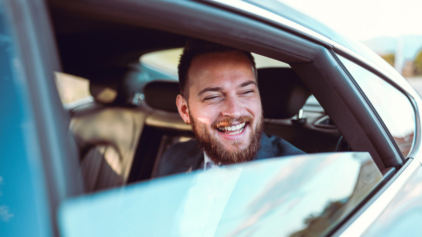 Врач Звонков: для проветривания авто лучше открывать задние окна