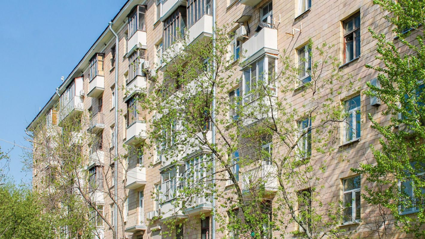 В Москве отремонтировали около 800 домов с венчающими карнизами