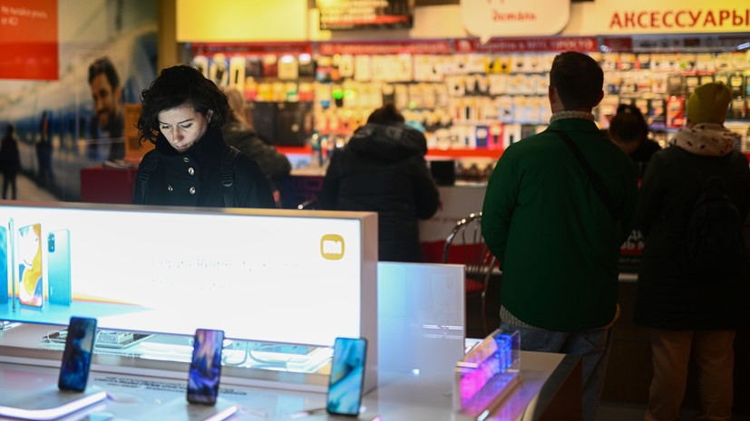 В Роскачестве рассказали, как обманывают в салонах сотовой связи