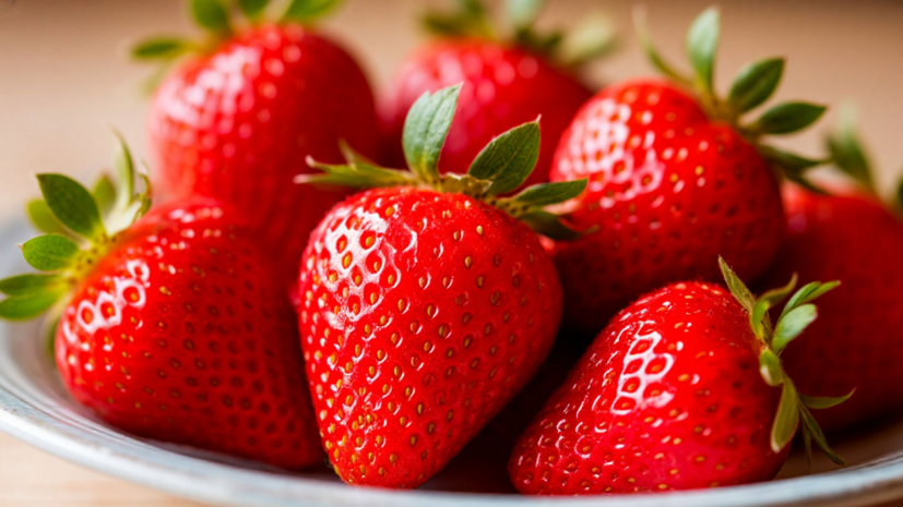 В Министерстве сельского хозяйства Подмосковья рассказали, как выбрать спелую клубнику