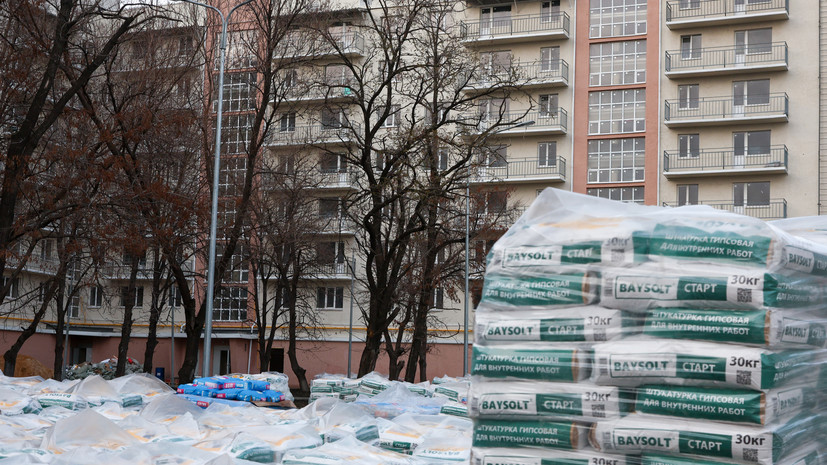 Строители из Подмосковья восстановили жилой дом в Мариуполе
