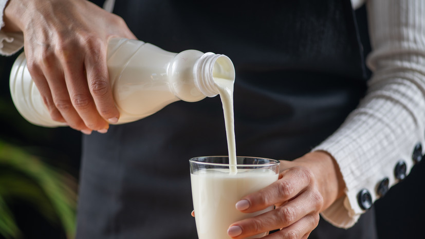 Диетолог Поляков: кефир может быть полезен перед сном