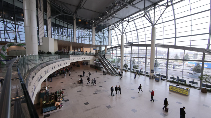 Временные ограничения на взлёт и посадку ввели в аэропорту Домодедово