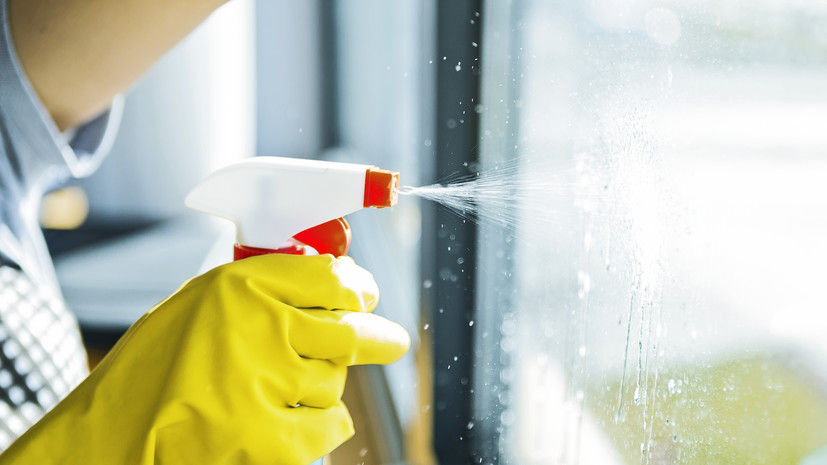 Специалист Меметов рассказал, как мыть окна в многоэтажках