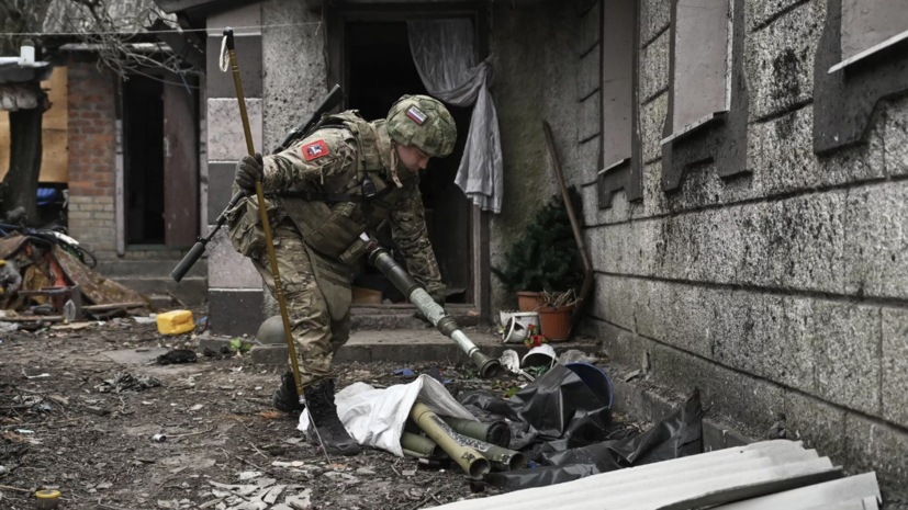 Сапёр Кубинец: для разминирования Курской области применяют робот «Сталкер»