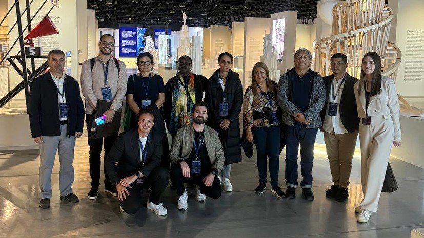 Иностранные гости посетили выставку «Рождение масштаба» в Национальном центре «Россия»