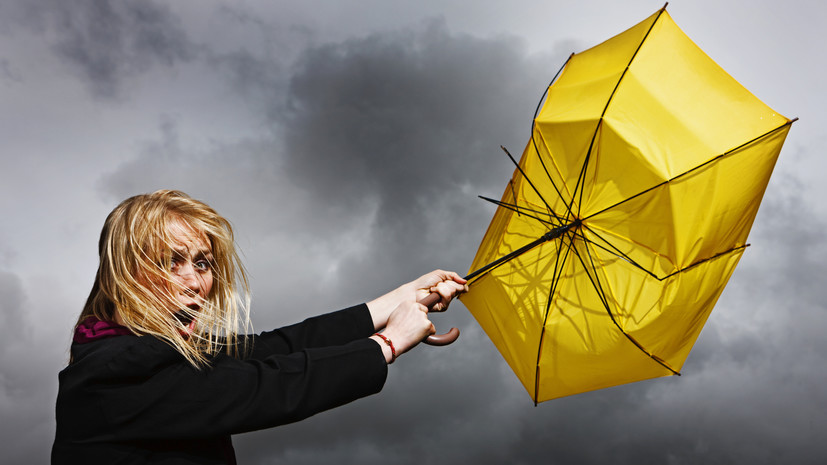 В ХМАО предупредили об усилении ветра до 20 м/с в выходные