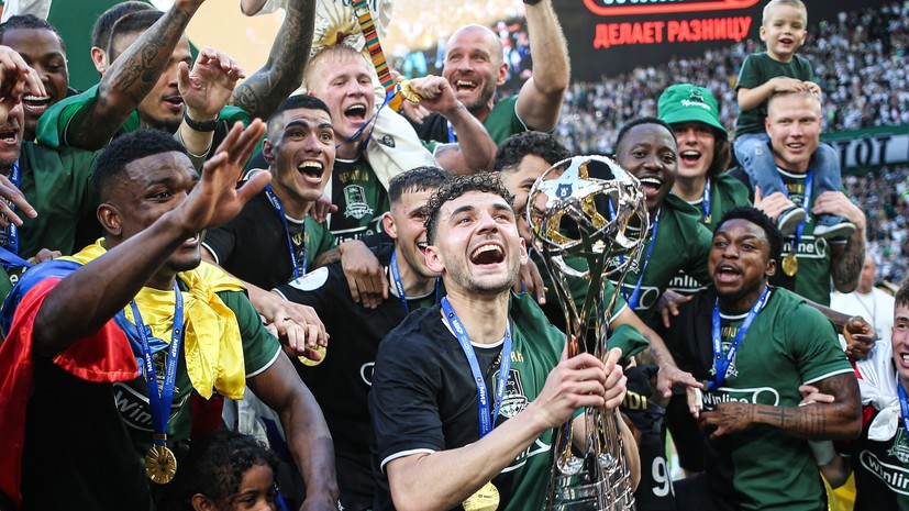 Игроки «Краснодара» танцевали на столе и закуривали сигары после победы в РПЛ