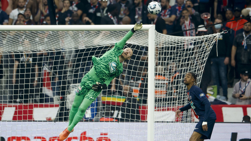 Сафонов — о победе ПСЖ в Кубке Франции: не скажу, что это в привычку входит, но приятно очень