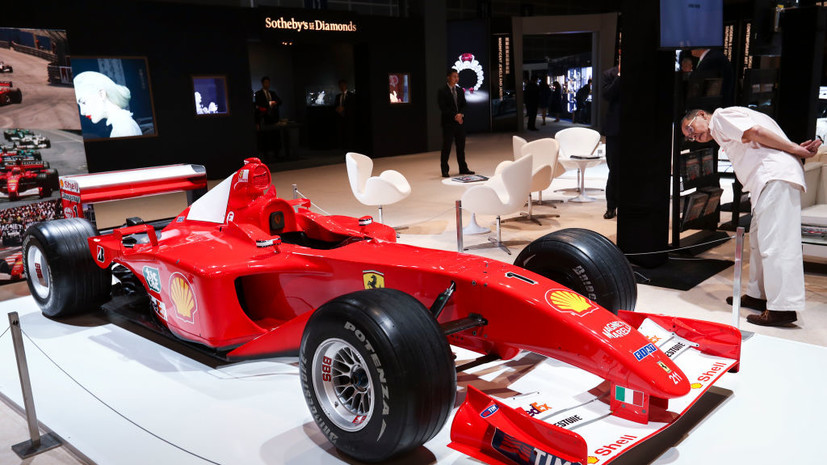 Болид Ferrari Шумахера продали за рекордные для его машин $18 млн