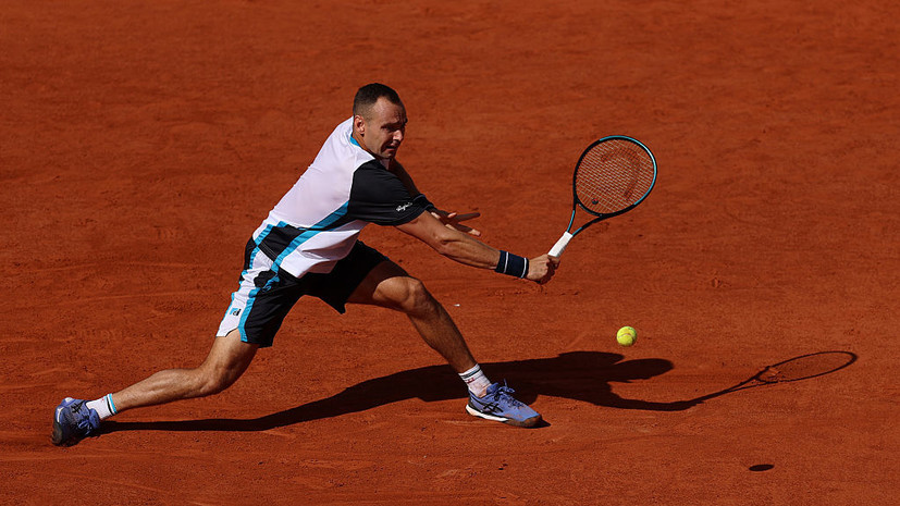 Сафиуллин в трёх сетах проиграл Тиафо в первом круге «Ролан Гаррос»