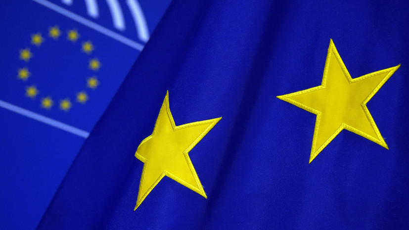 Politico: депутата ЕП могут исключить из партии из-за планов посетить Россию