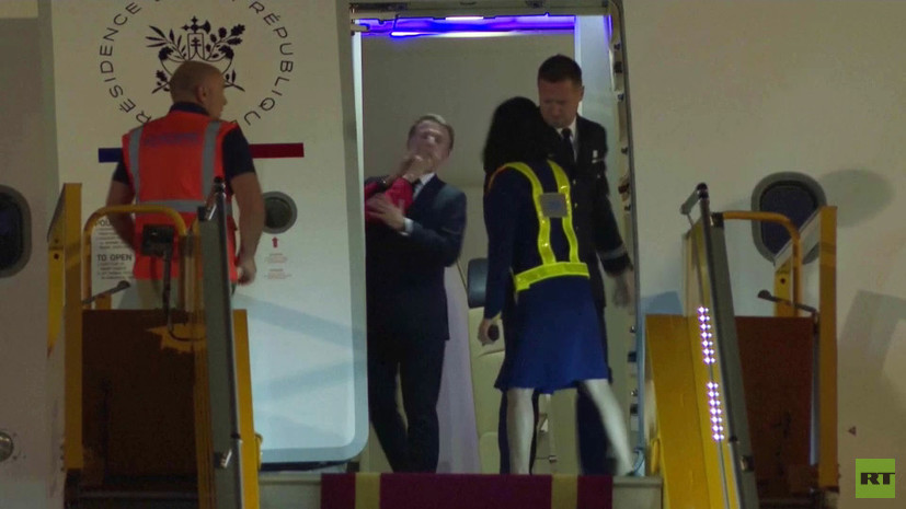 «Подсказываю: может, это была «рука Кремля?»: Захарова прокомментировала видео с пощёчиной Макрону от его жены