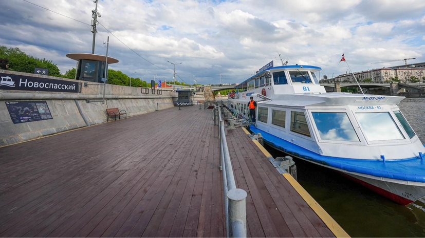 В Москве отремонтировали деревянный настил на Новоспасском причале